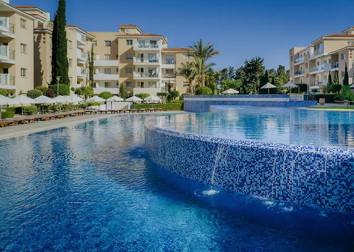 Elysia Park Aparthotel Paphos
